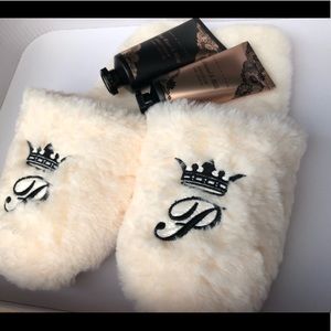 Paris Hilton slippers & foot cream